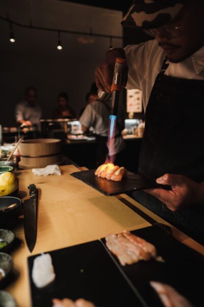 Service-a-table-restaurant-quel-service-a-la-japonaise